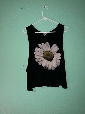 Davida Black Tank Top Muscle Tee with White Daisy and Yellow Center